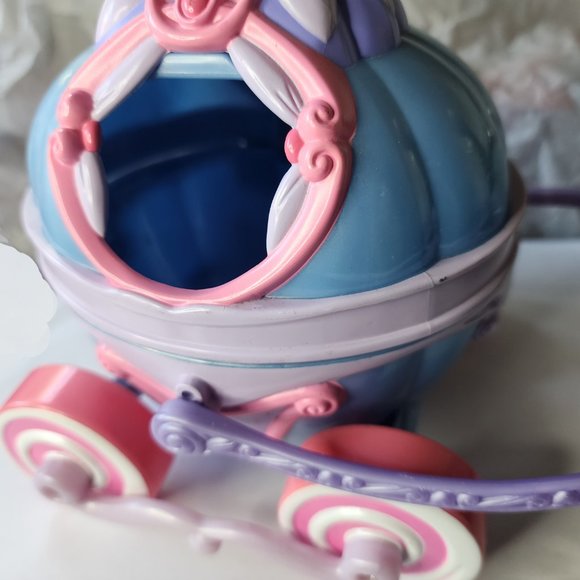 2002 Fisher Price Disney Cinderella Princess Coach with Lights and Music - Picture 2 of 5